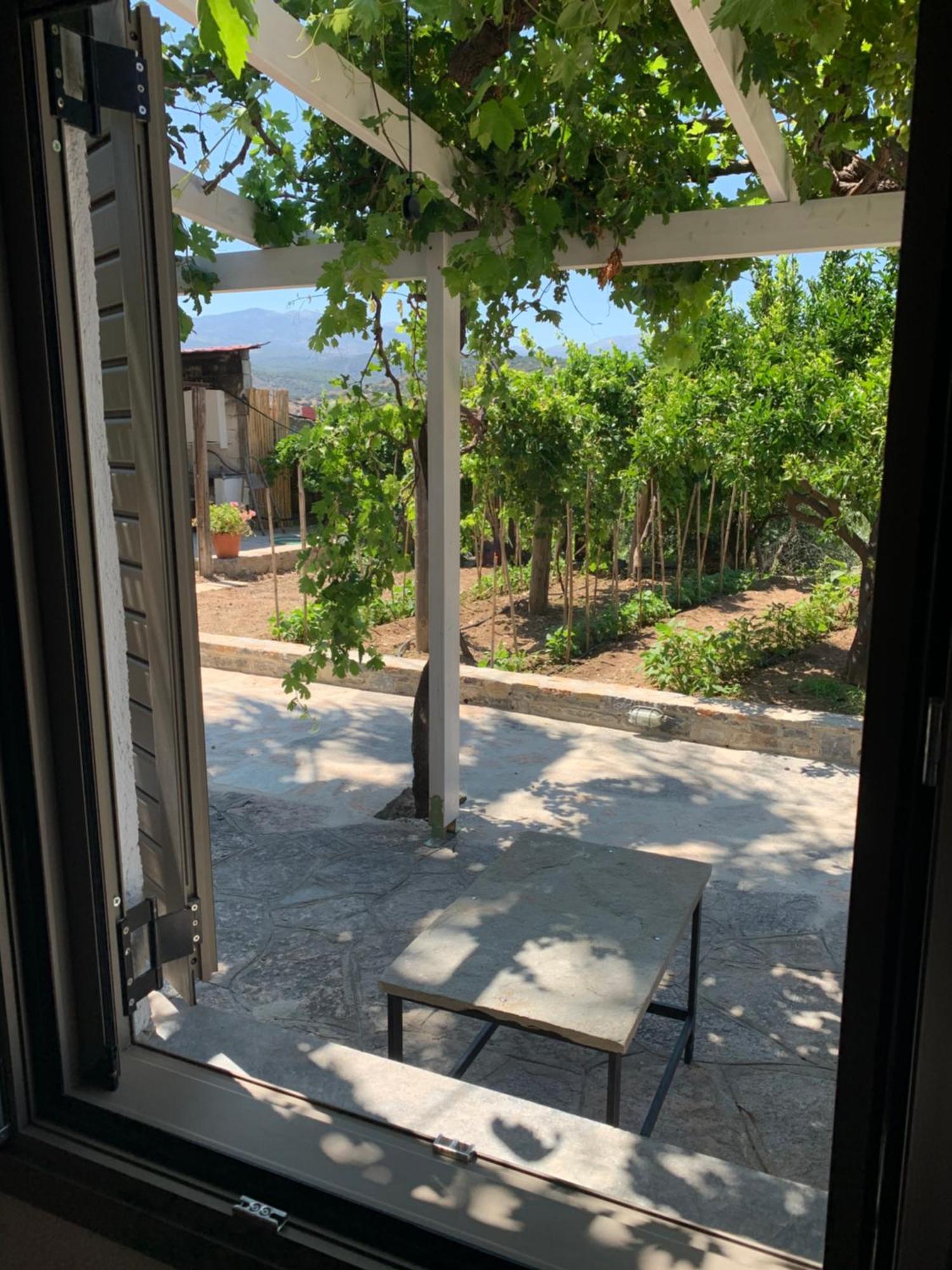 Gioma Garden Villas Istron Esterno foto
