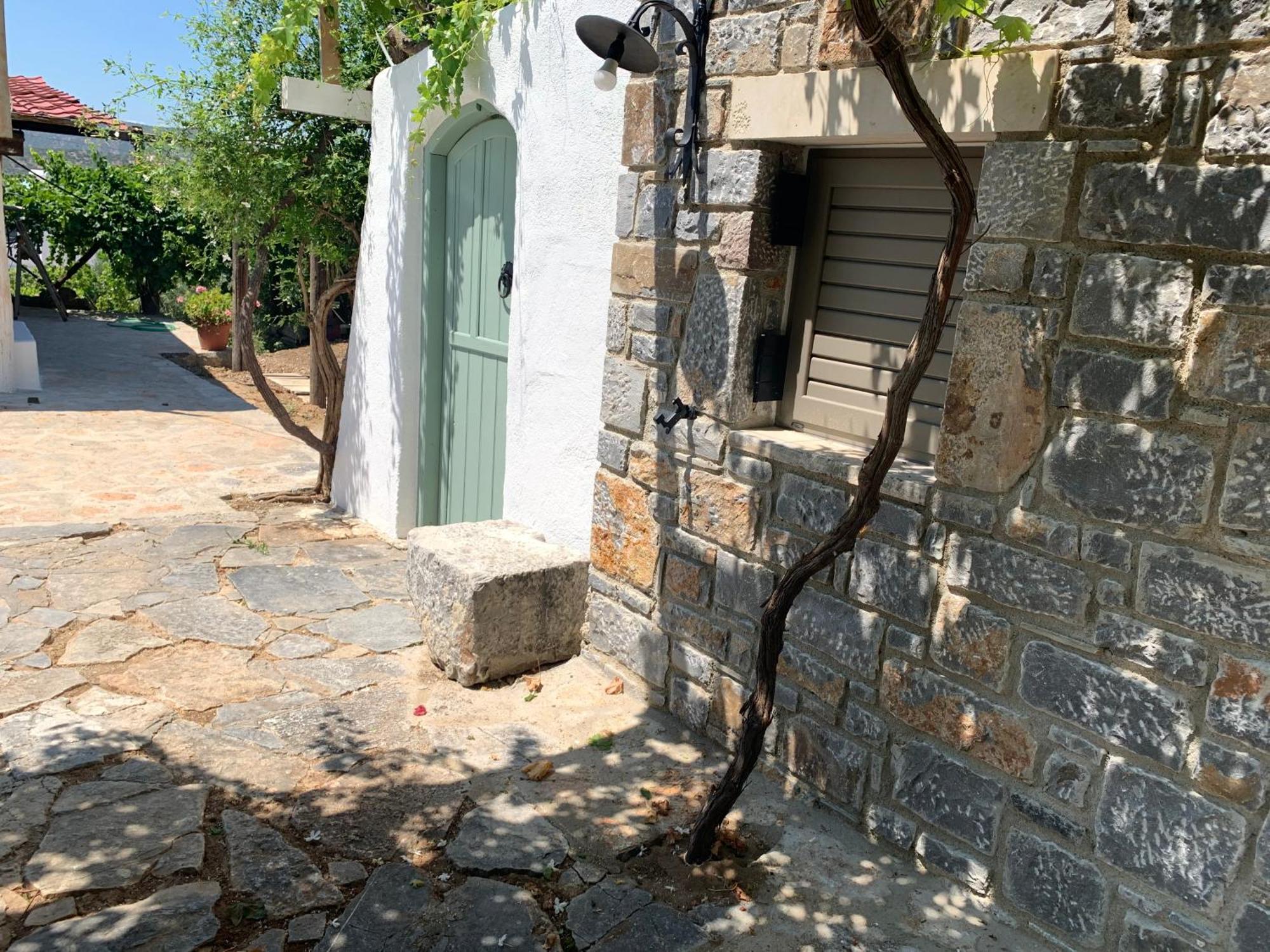 Gioma Garden Villas Istron Esterno foto