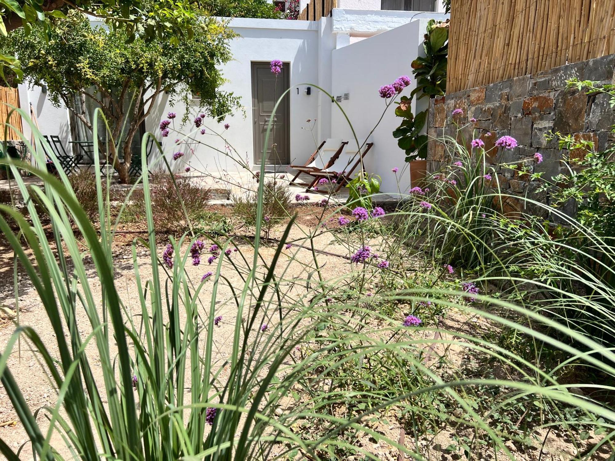 Gioma Garden Villas Istron Esterno foto